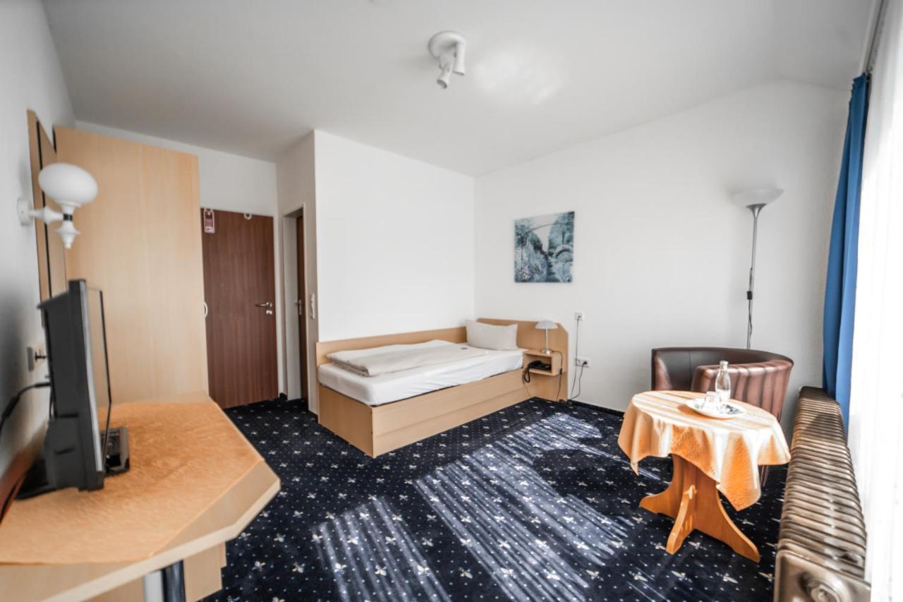 באד זאלצפלן Hotel Joh מראה חיצוני תמונה