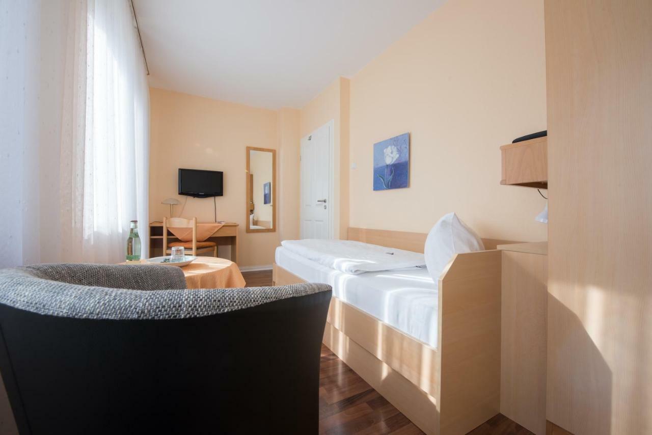 באד זאלצפלן Hotel Joh מראה חיצוני תמונה